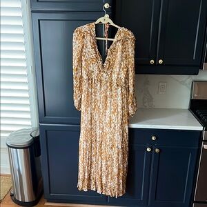 Stunning Anthropologie dress. GREAT condition!